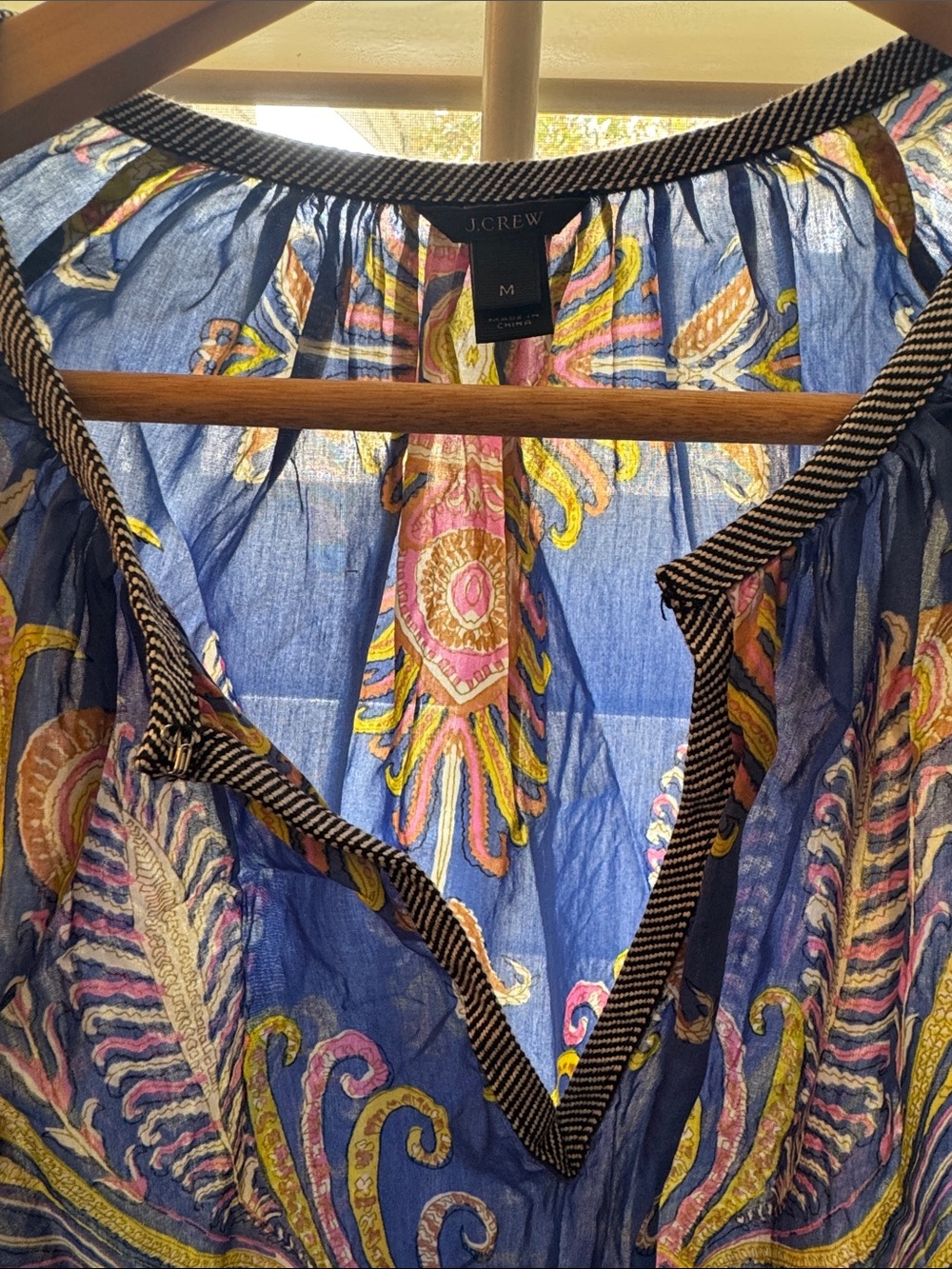 Beautiful blouse - Picture 3 of 6